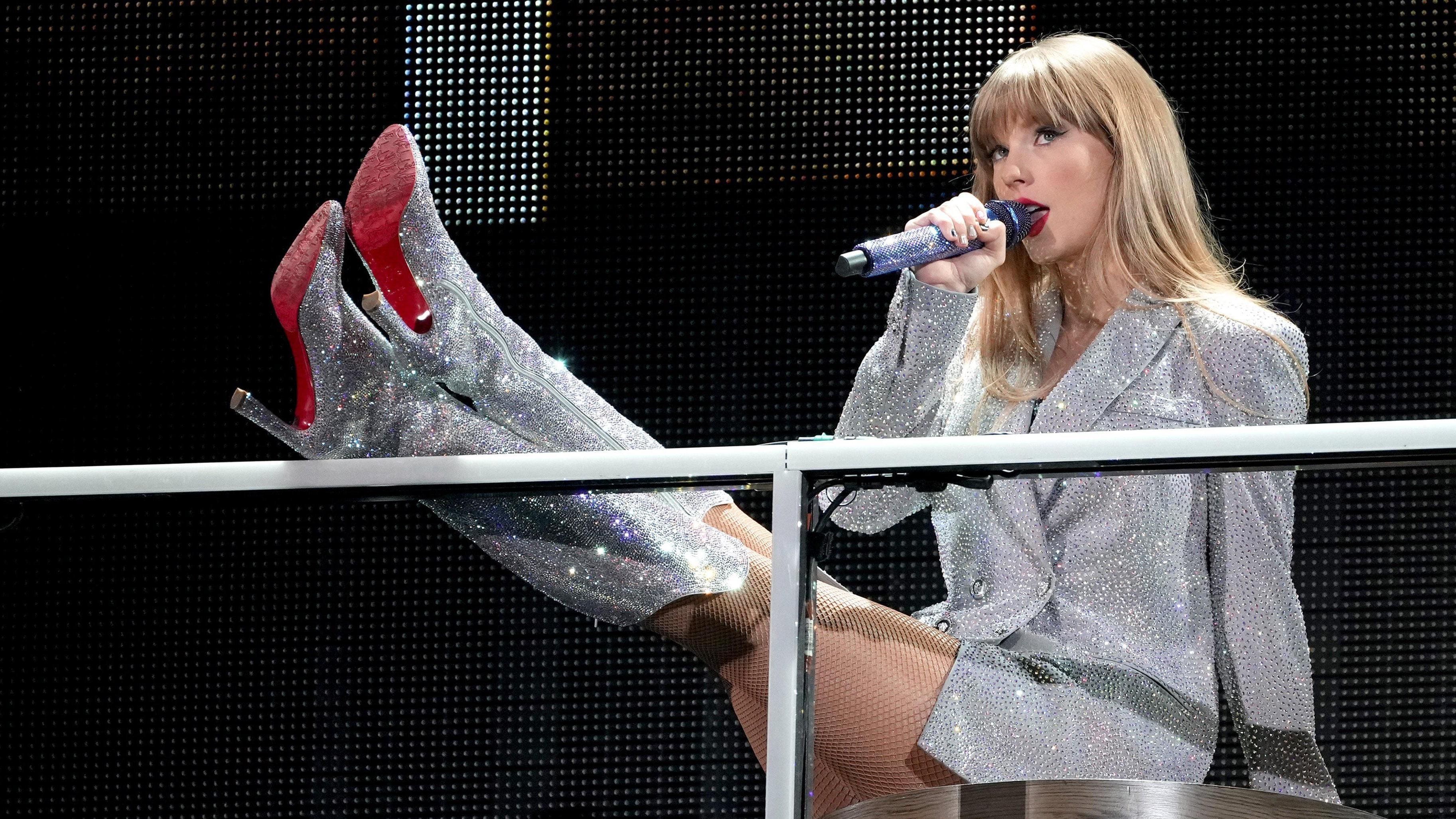 Xem Phim Những Kỹ Nguyên Của Taylor Swift Phụ Đề