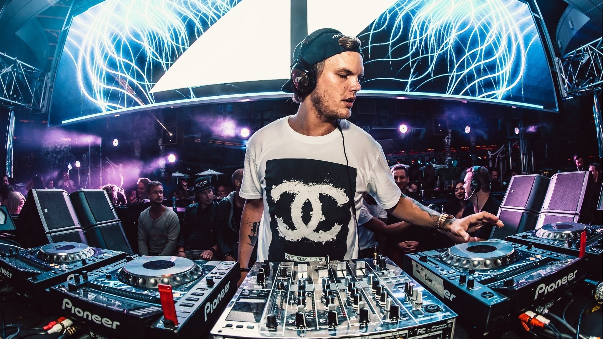 Xem Phim DJ Avicii và Những Câu Chuyện Có Thật Phụ Đề