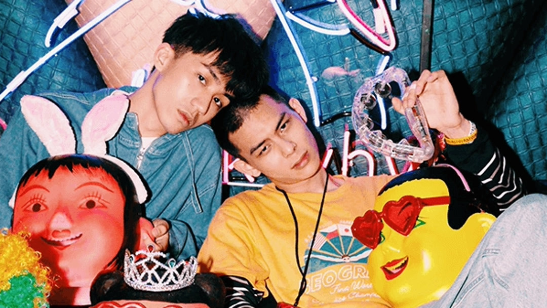Xem Phim Lần Đầu Tiên Phụ Đề